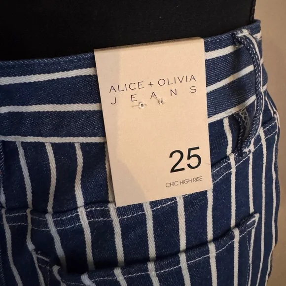 Alice + Olivia Stripe Wide-Leg Pants - Picture 3 of 4